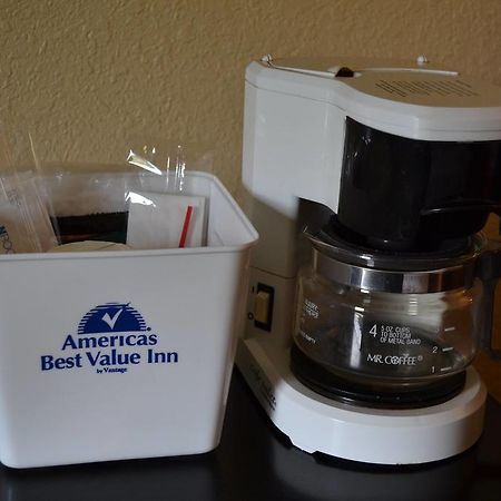 Americas Best Value Inn Smithfield Bagian luar foto