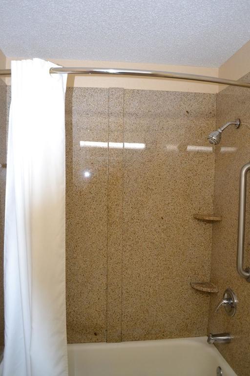 Americas Best Value Inn Smithfield Bagian luar foto