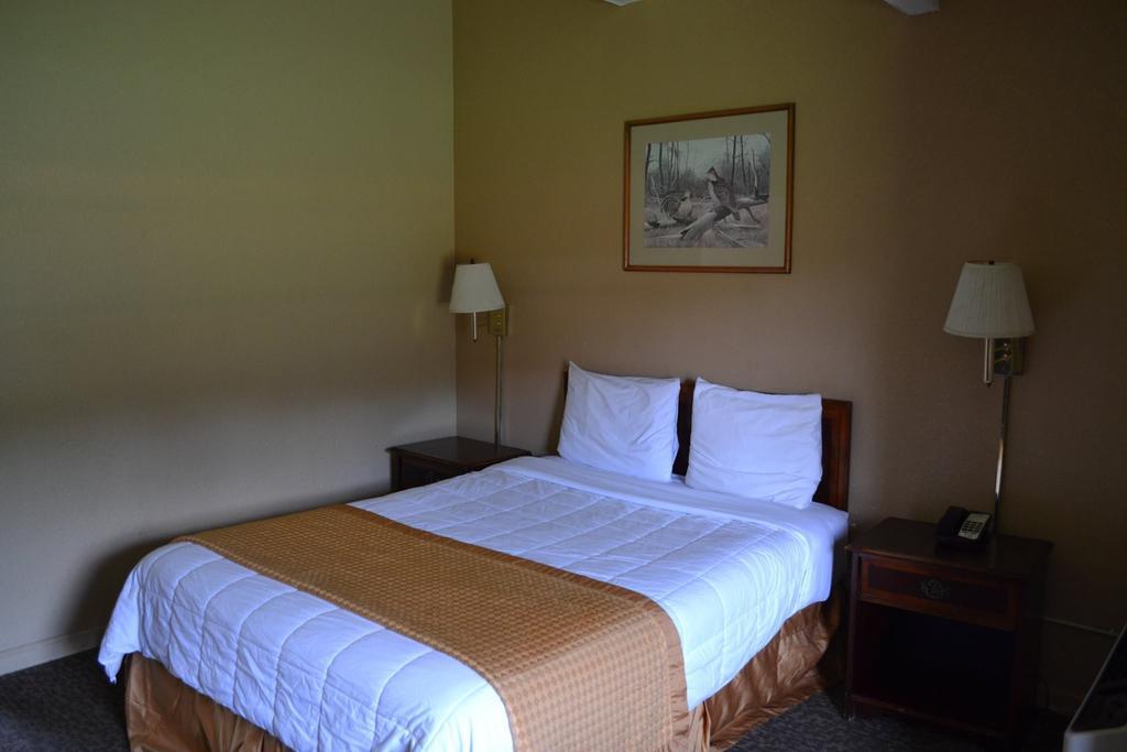 Americas Best Value Inn Smithfield Bagian luar foto
