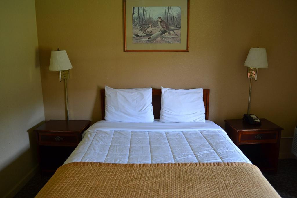 Americas Best Value Inn Smithfield Bagian luar foto