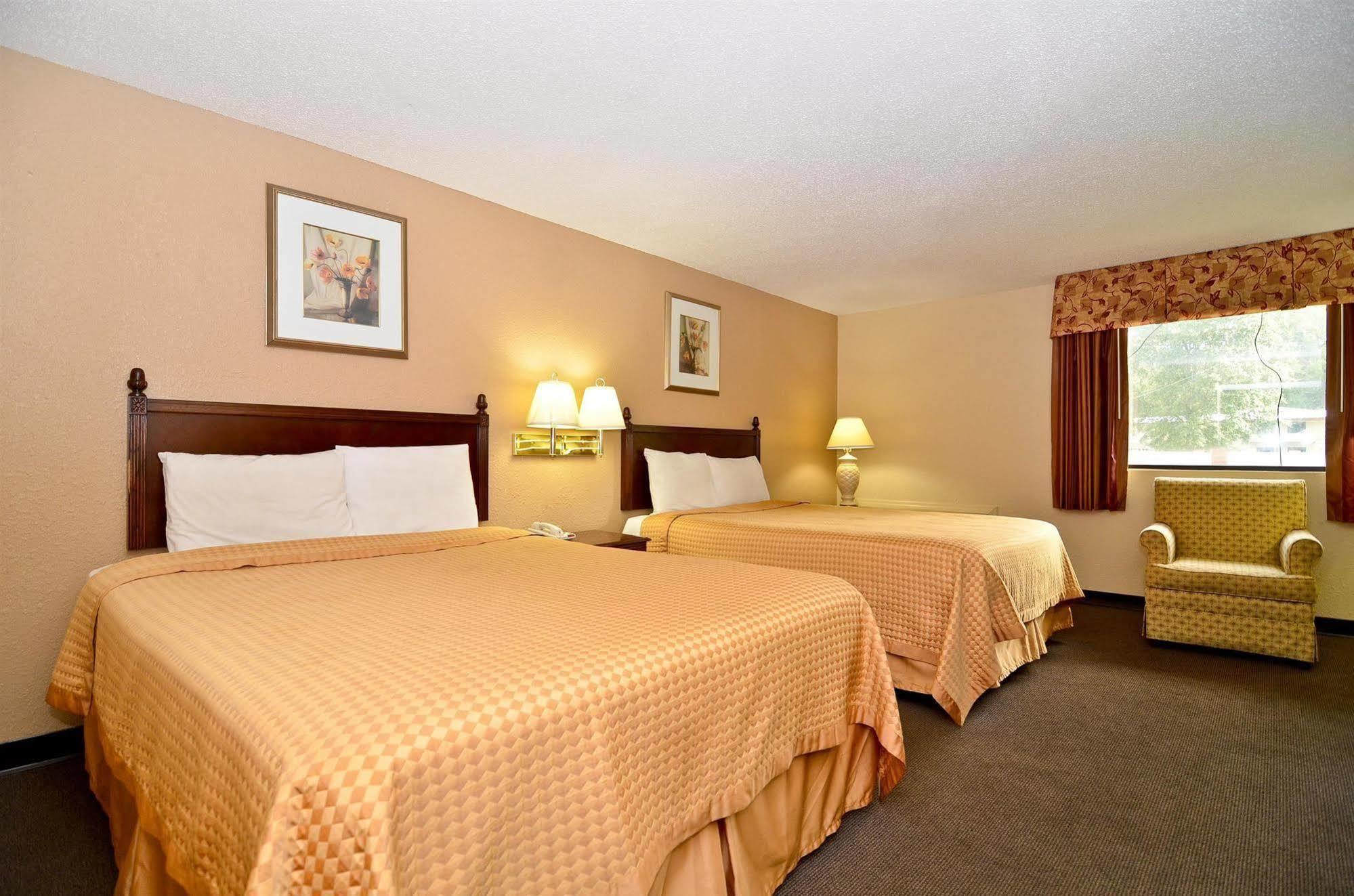 Americas Best Value Inn Smithfield Ruang foto